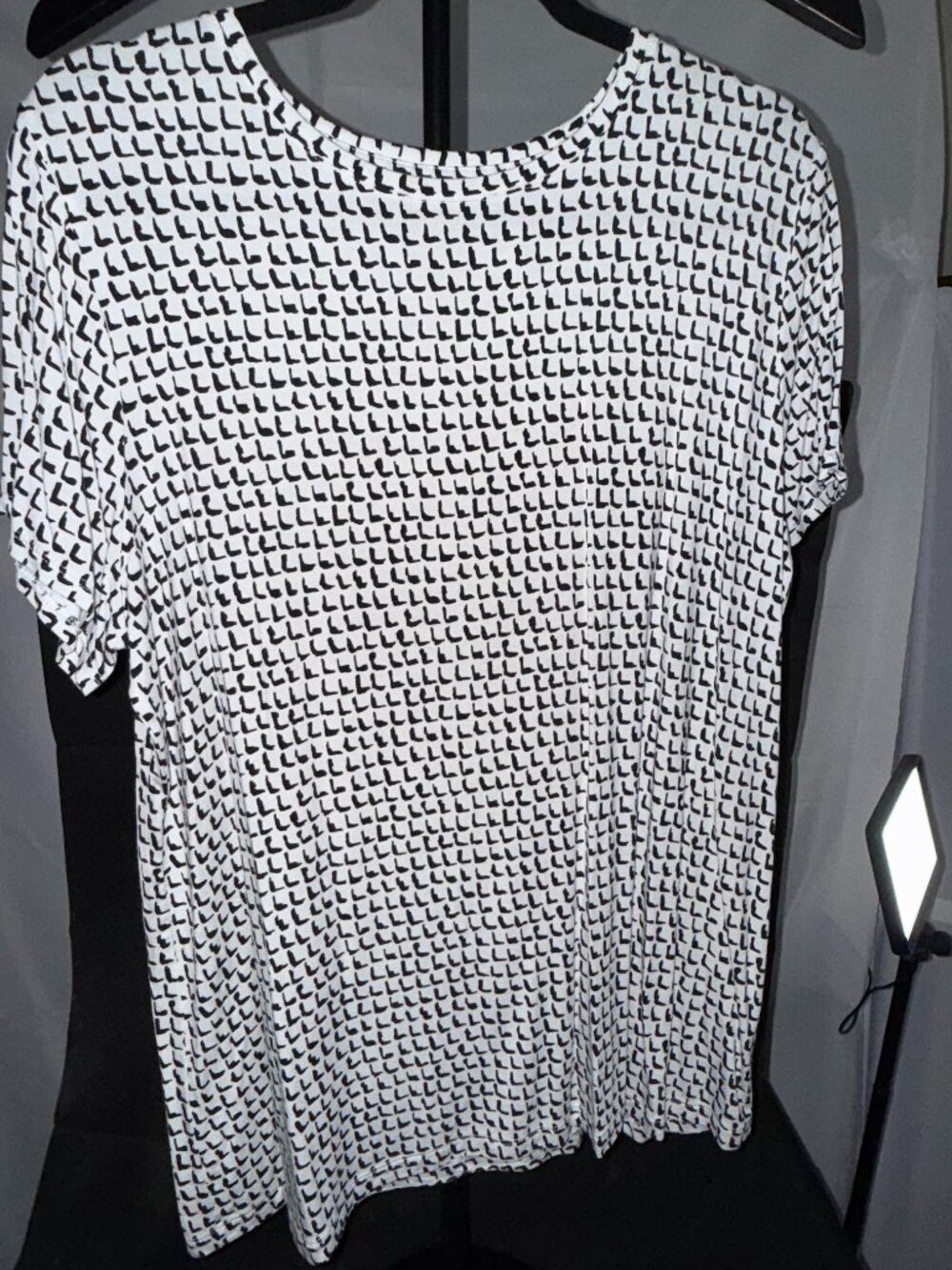 Nine West Soft Spun XL White Black Geometric Dolman Sleeve Tunic Top